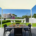 Golden Bay Appartments *