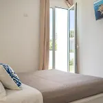 Golden Bay Appartments