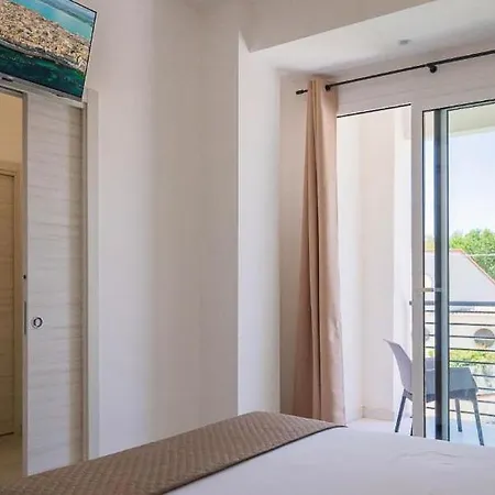 Golden Bay Appartments Appartamento *
