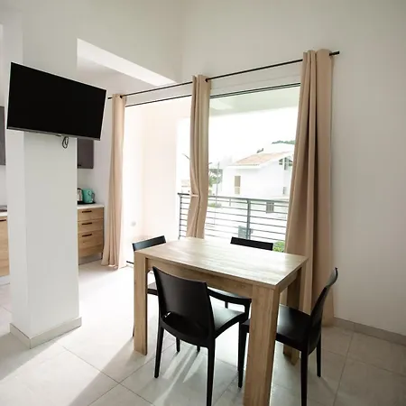 Golden Bay Appartments